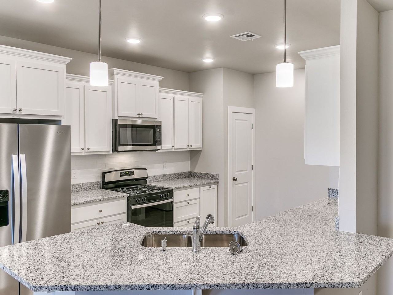 8325 Nw 163rd Ter - Photo 6 of 46