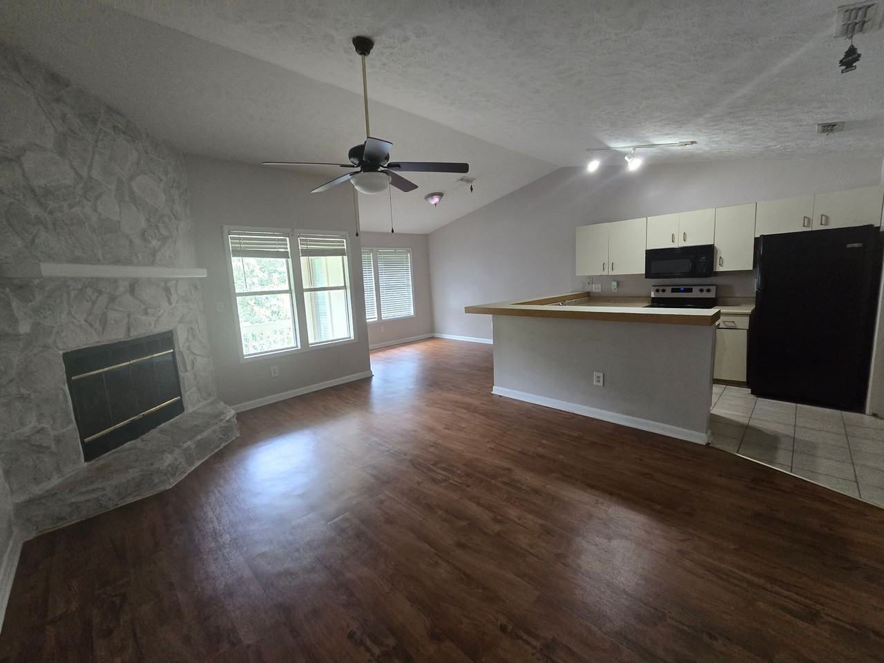 6740 Willowbrook Dr - Photo 2 of 15