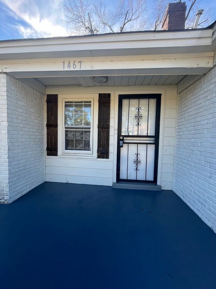 1467 Oberle Ave - Photo 2 of 13