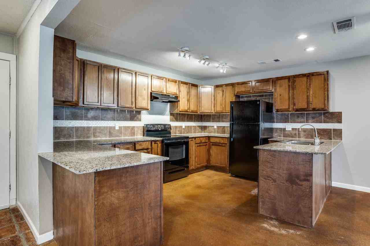 1808 Treehouse Ln - Photo 6 of 13