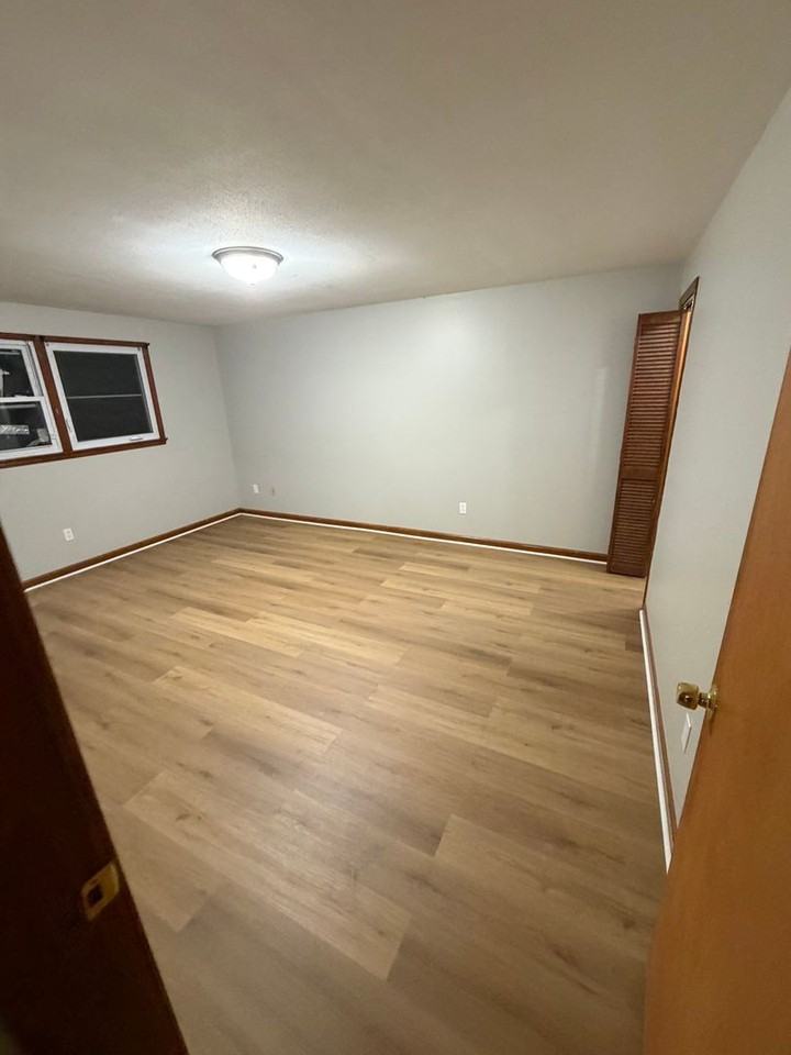 58 Marconi Ave - Photo 2 of 8