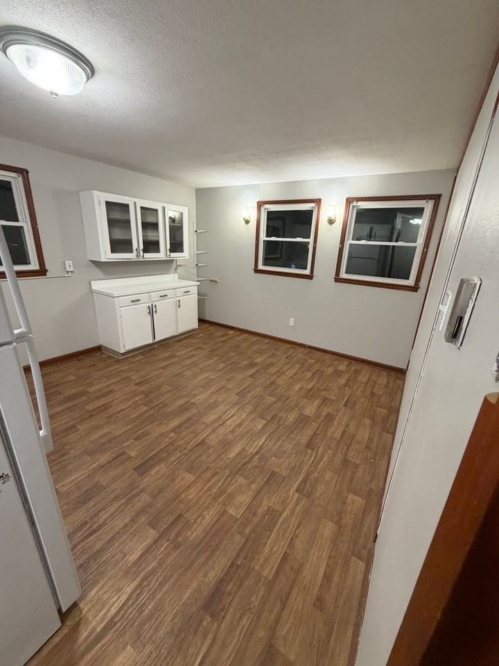 58 Marconi Ave - Photo 6 of 8