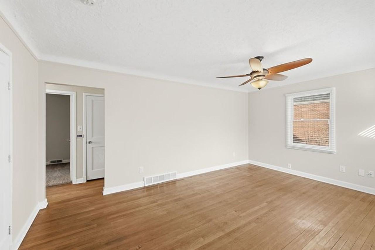 1050 57th St - Photo 5 of 23