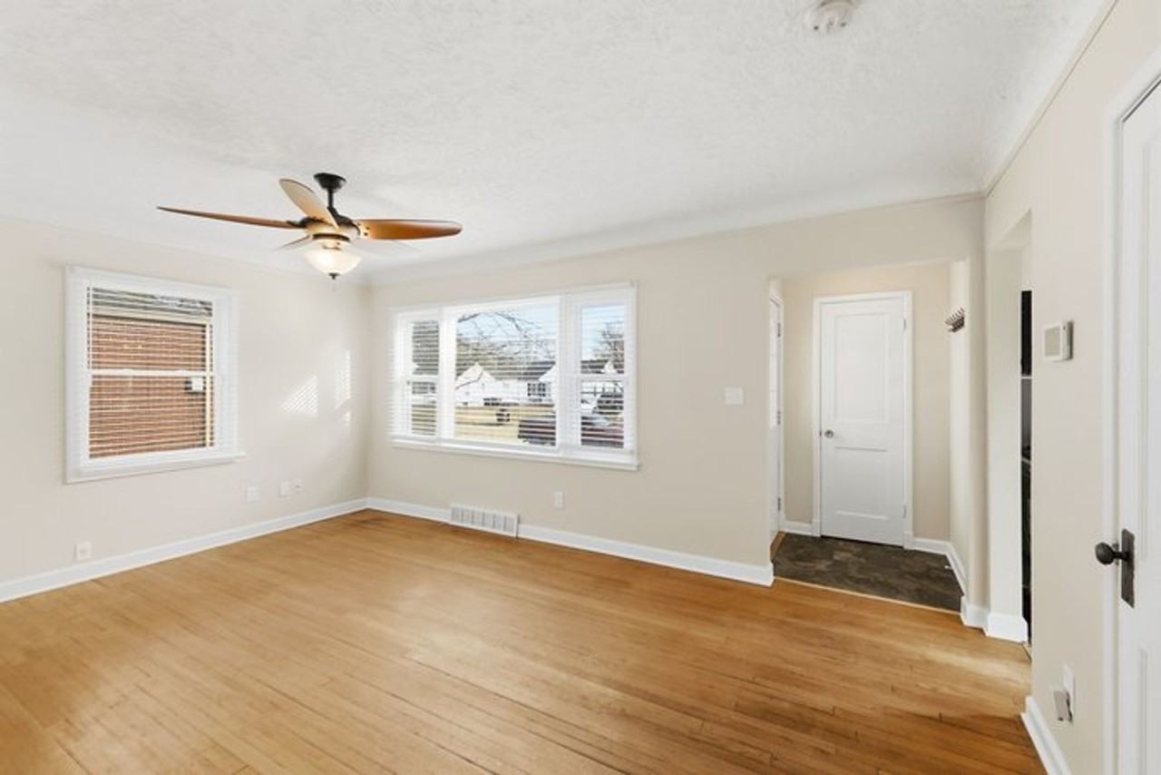 1050 57th St - Photo 6 of 23