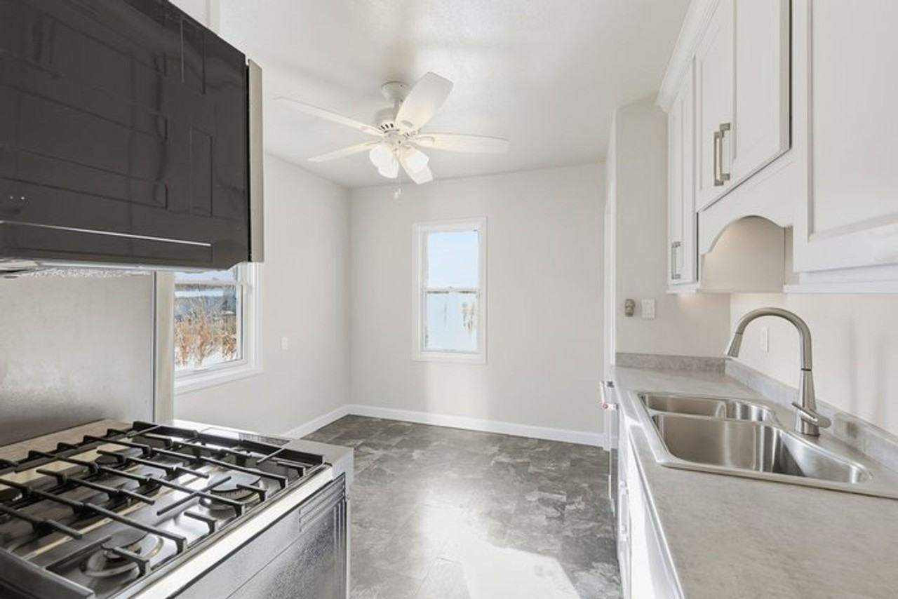 1050 57th St - Photo 7 of 23