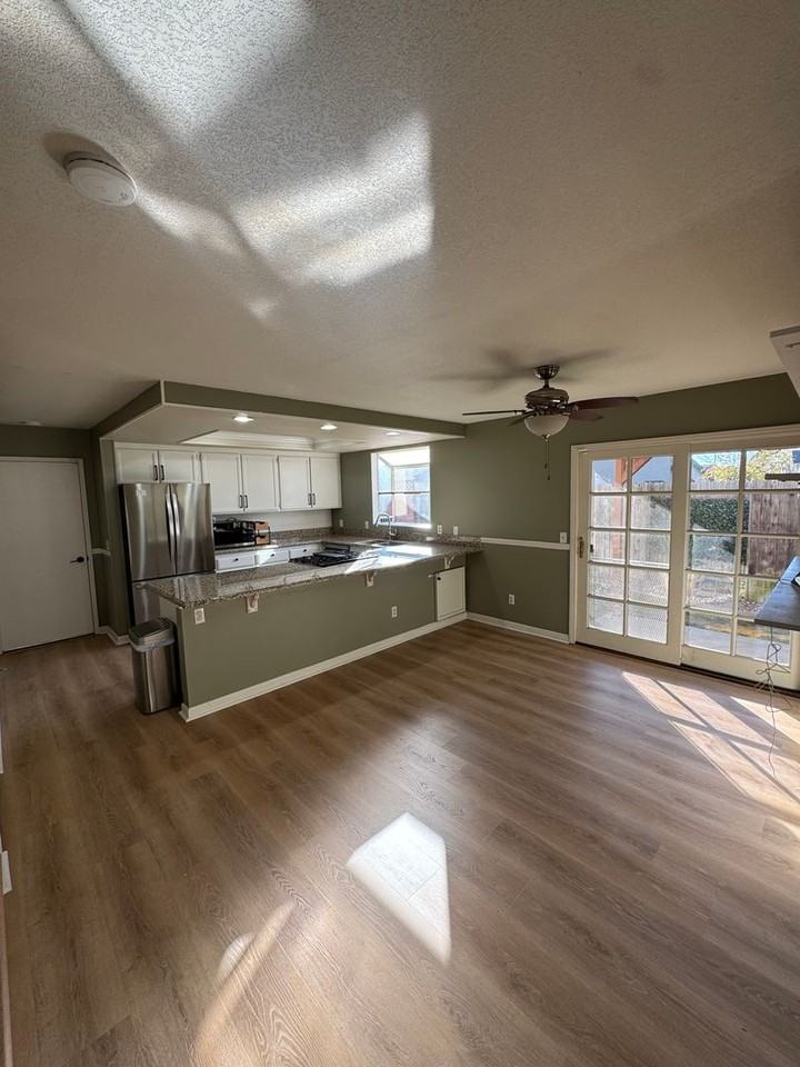 1371 Blossom Dr - Photo 2 of 18