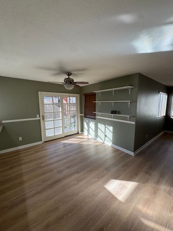 1371 Blossom Dr - Photo 4 of 18