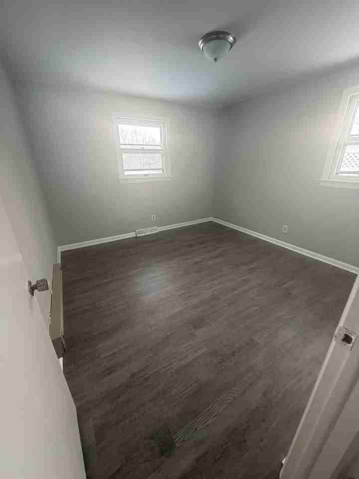 41537 Northwood St - Photo 2 of 11