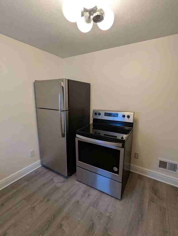 118 S 25th St - Photo 3 of 17