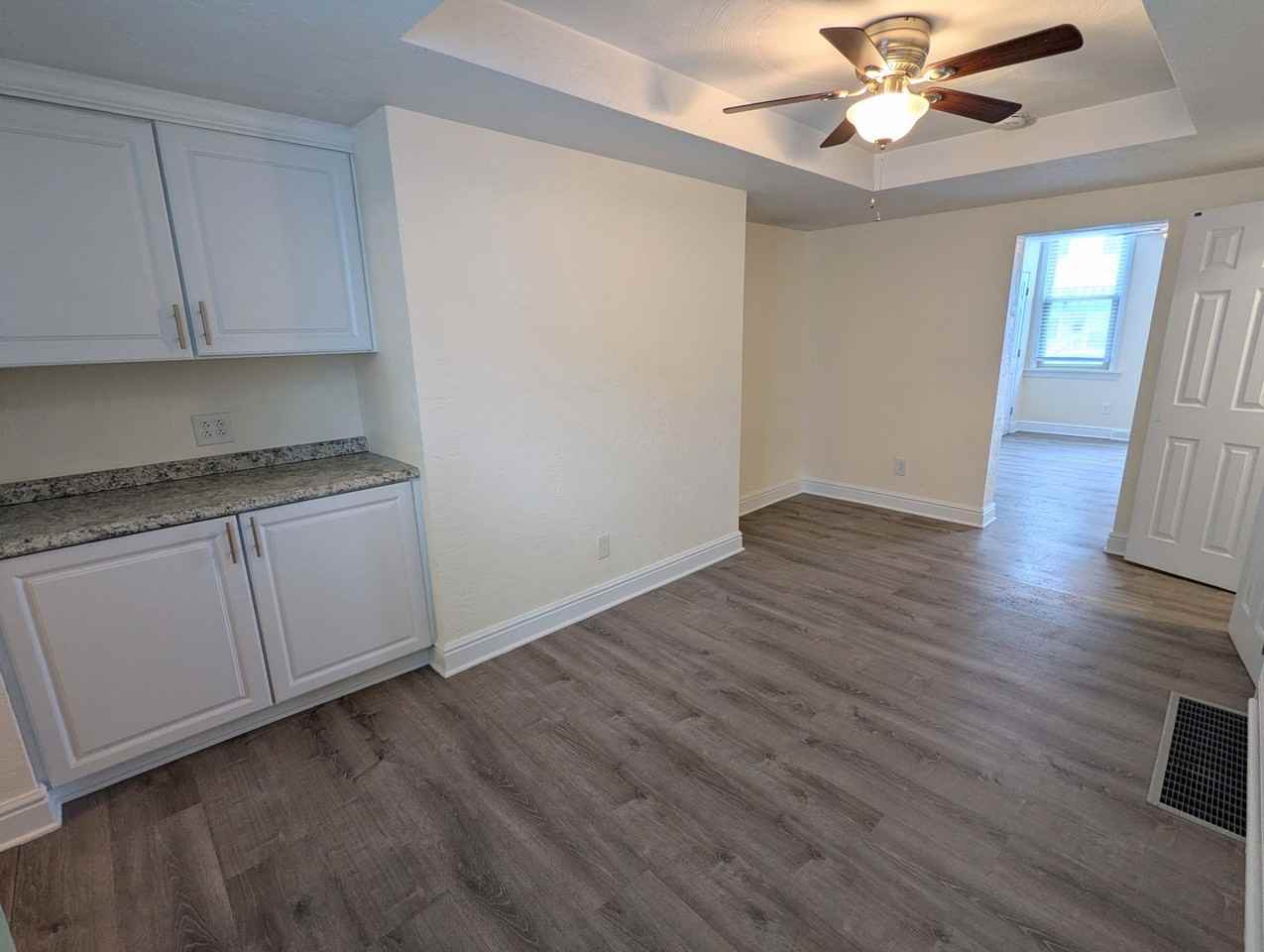 118 S 25th St - Photo 5 of 17