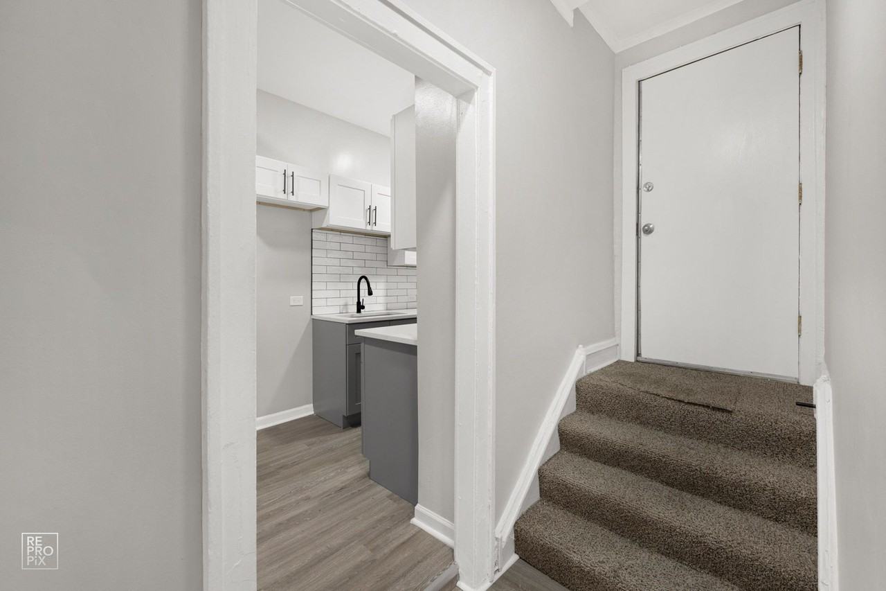 5948 W Superior Chicago, IL 60644 - Photo 2 of 34