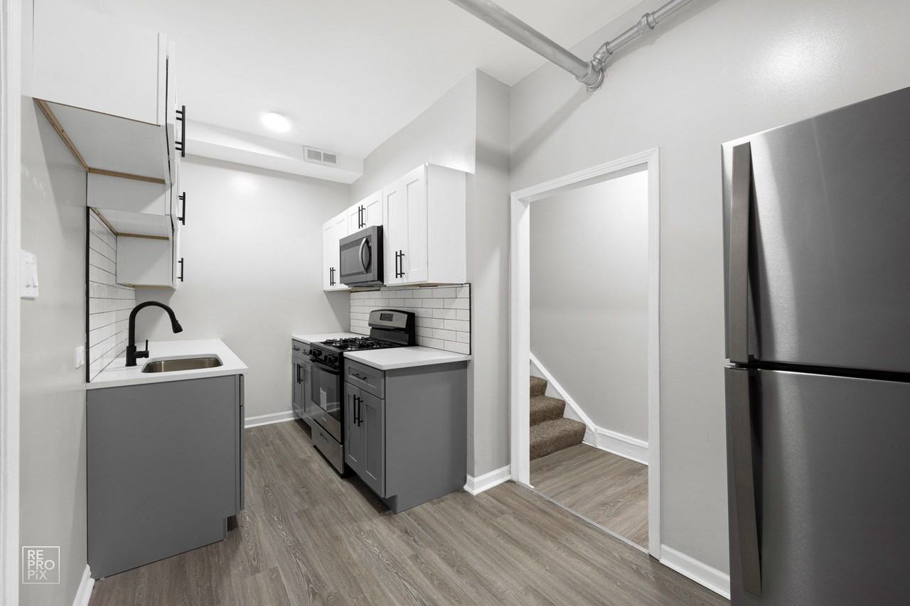 5948 W Superior Chicago, IL 60644 - Photo 3 of 34