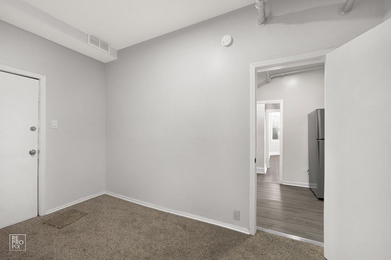 5948 W Superior Chicago, IL 60644 - Photo 7 of 34