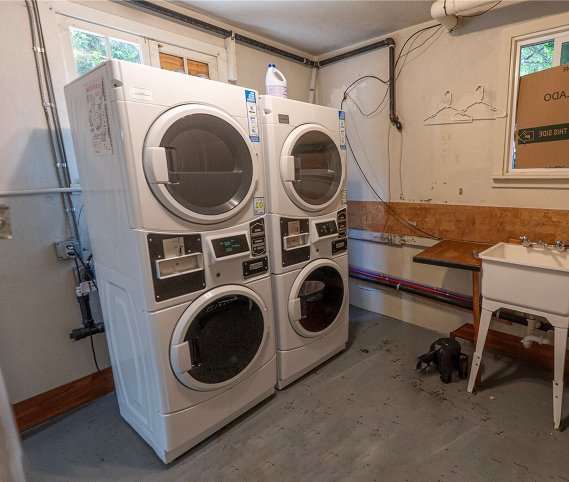 Kelly Arms Apartments - Photo 4 of 6