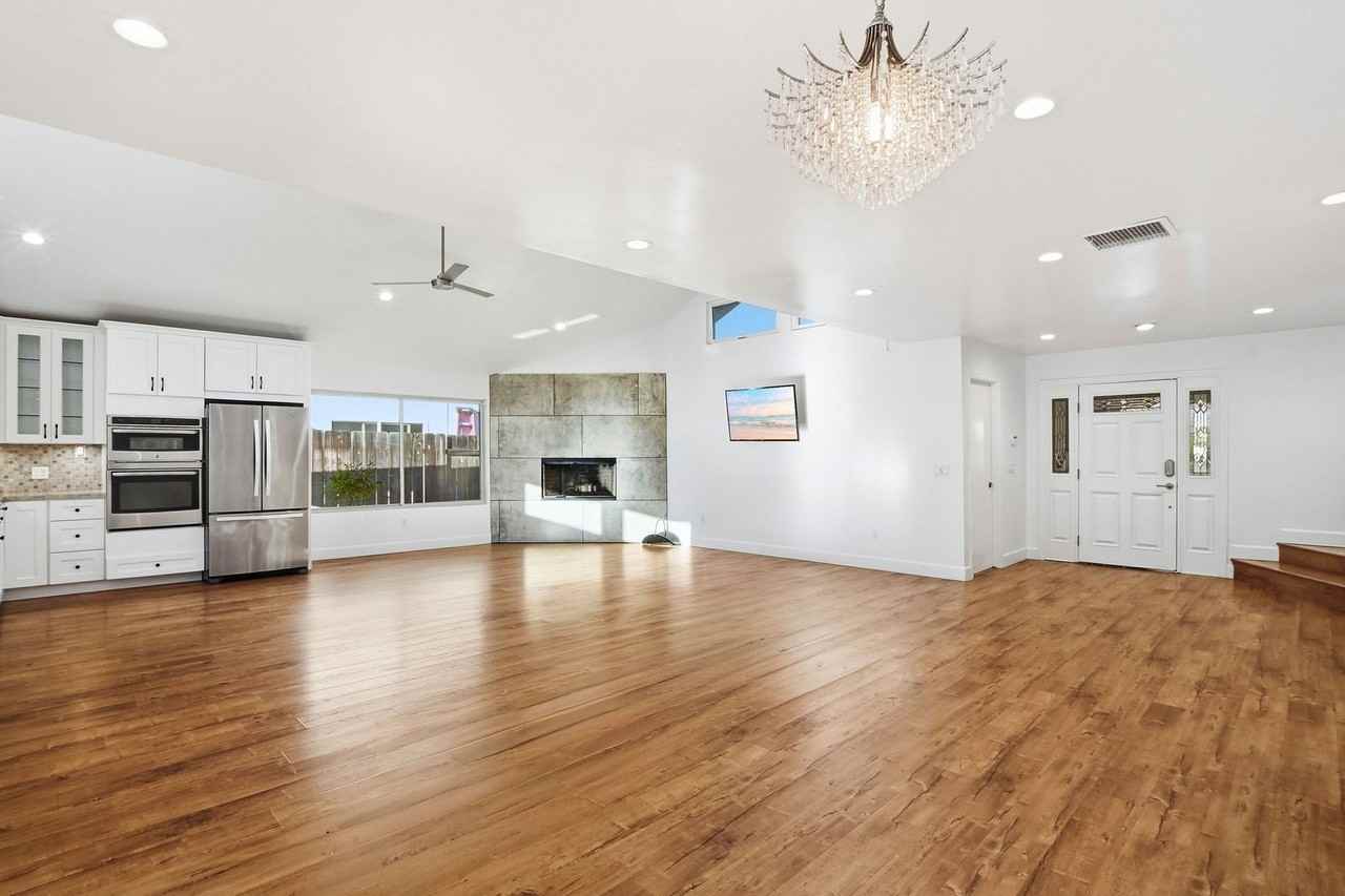 4191 Combe Way - Photo 5 of 29