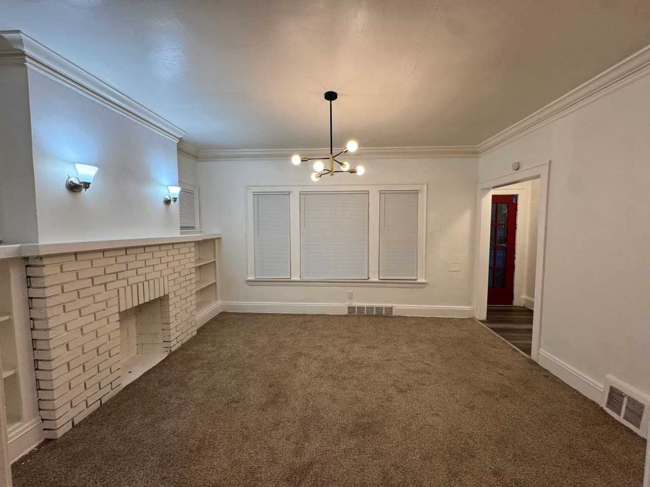 12804 Imperial Ave - Photo 6 of 47