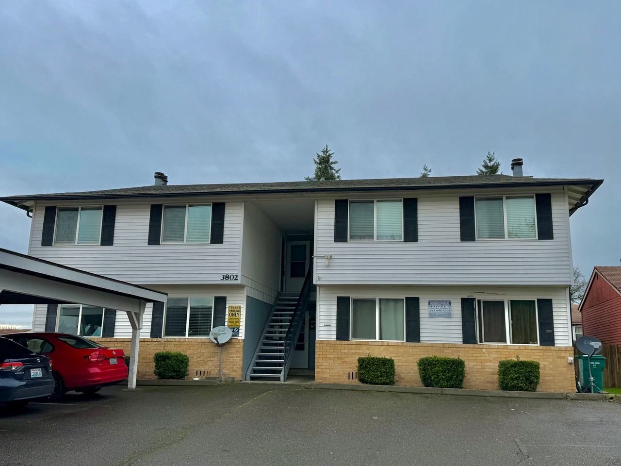 3802 D Pl Se - Photo 4 of 18