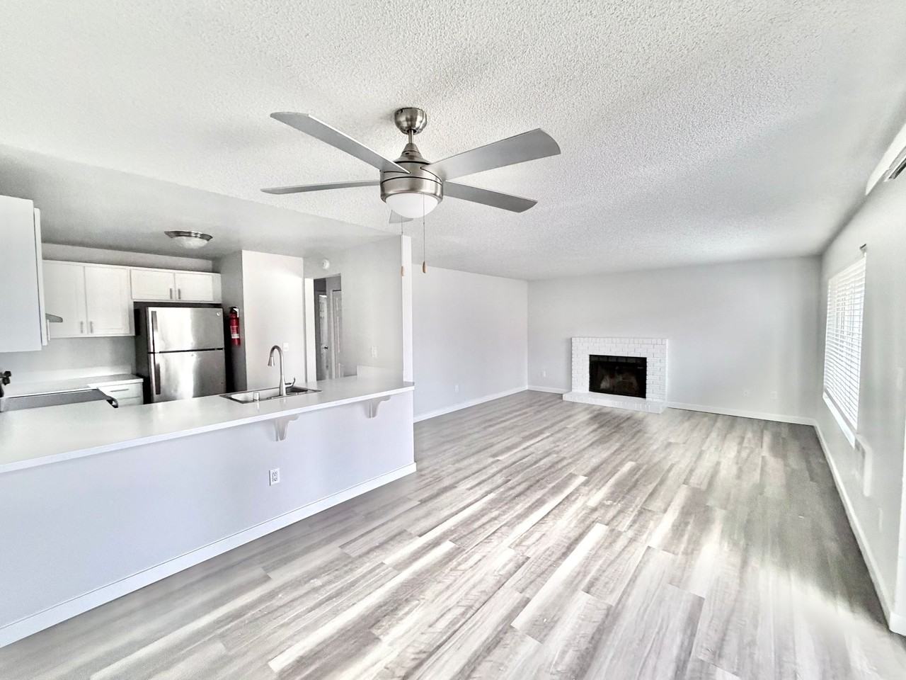 3802 D Pl Se - Photo 6 of 18