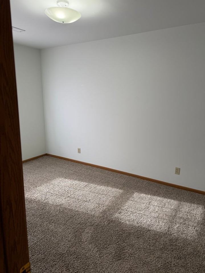 Jamesway Apartments - Photo 5 of 5