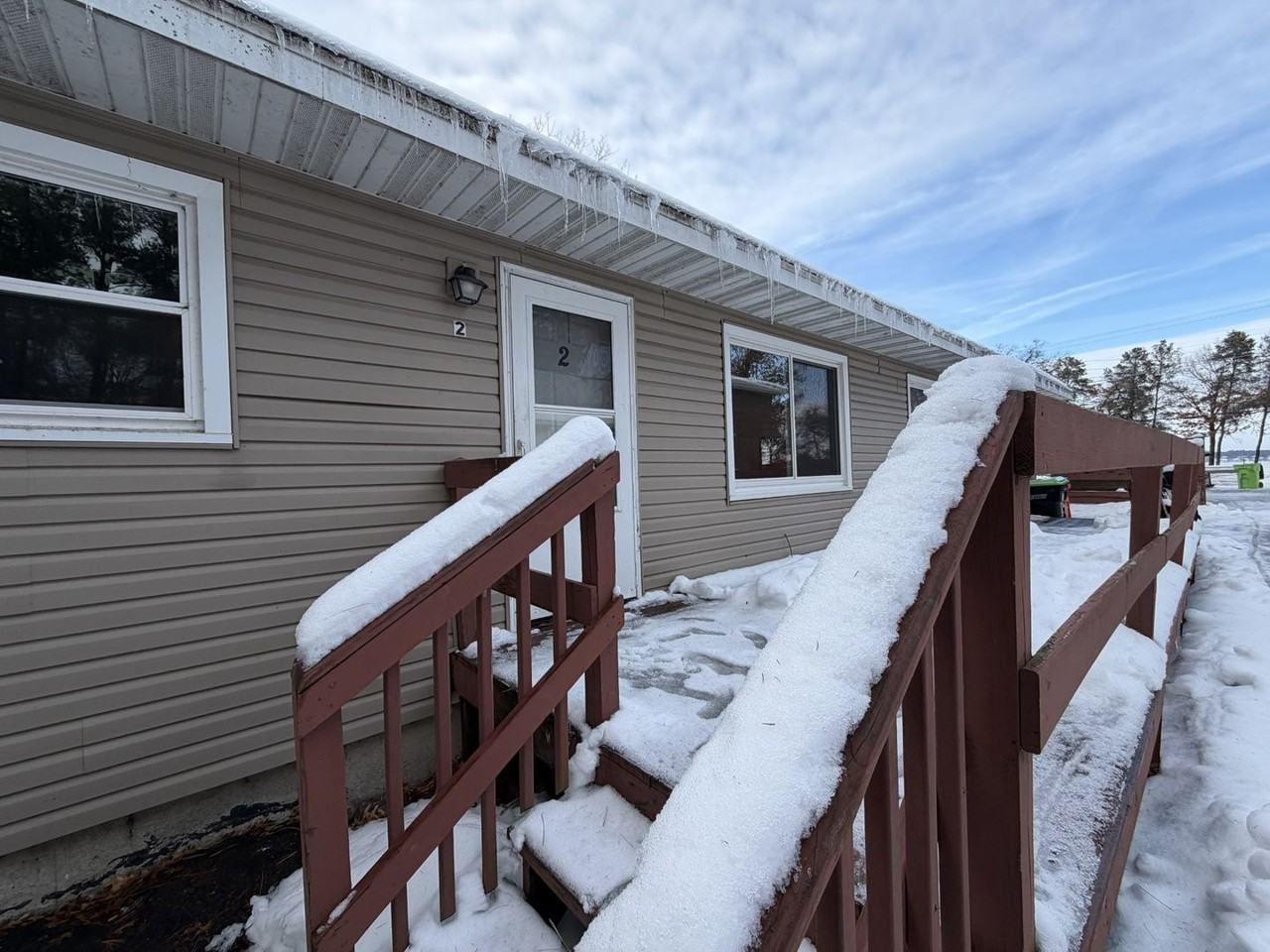 17947 57th Ave - Photo 2 of 4