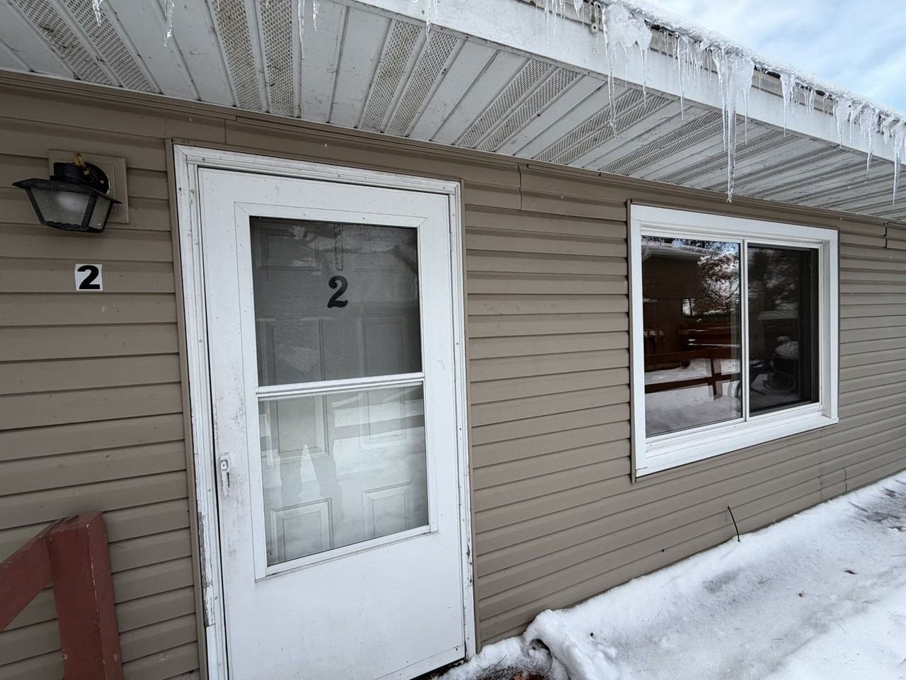 17947 57th Ave - Photo 3 of 4