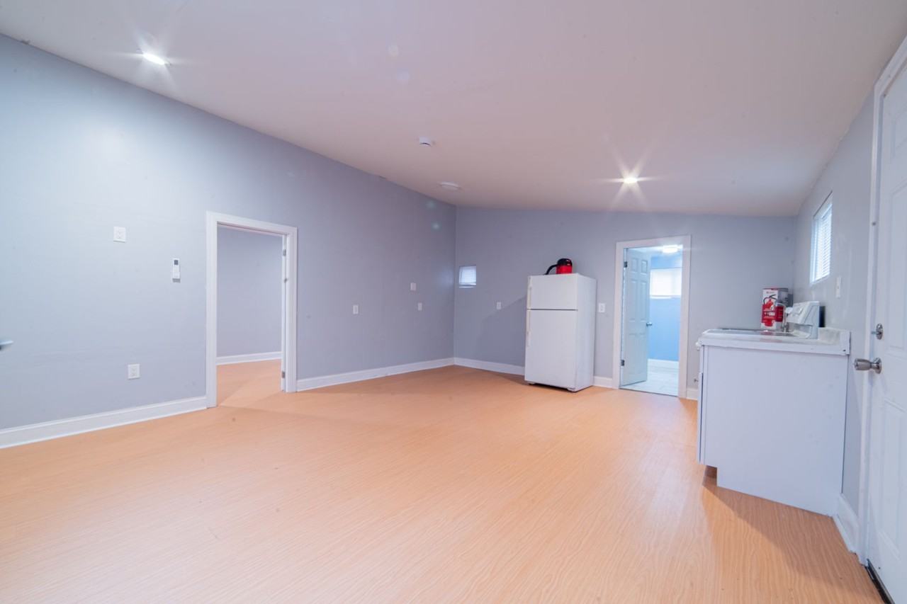 324 Fern Rd - Photo 5 of 10