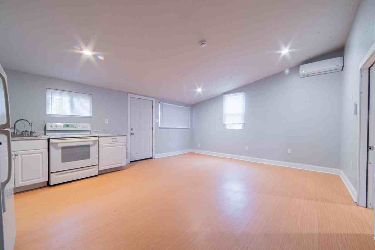 324 Fern Rd - Photo 6 of 10