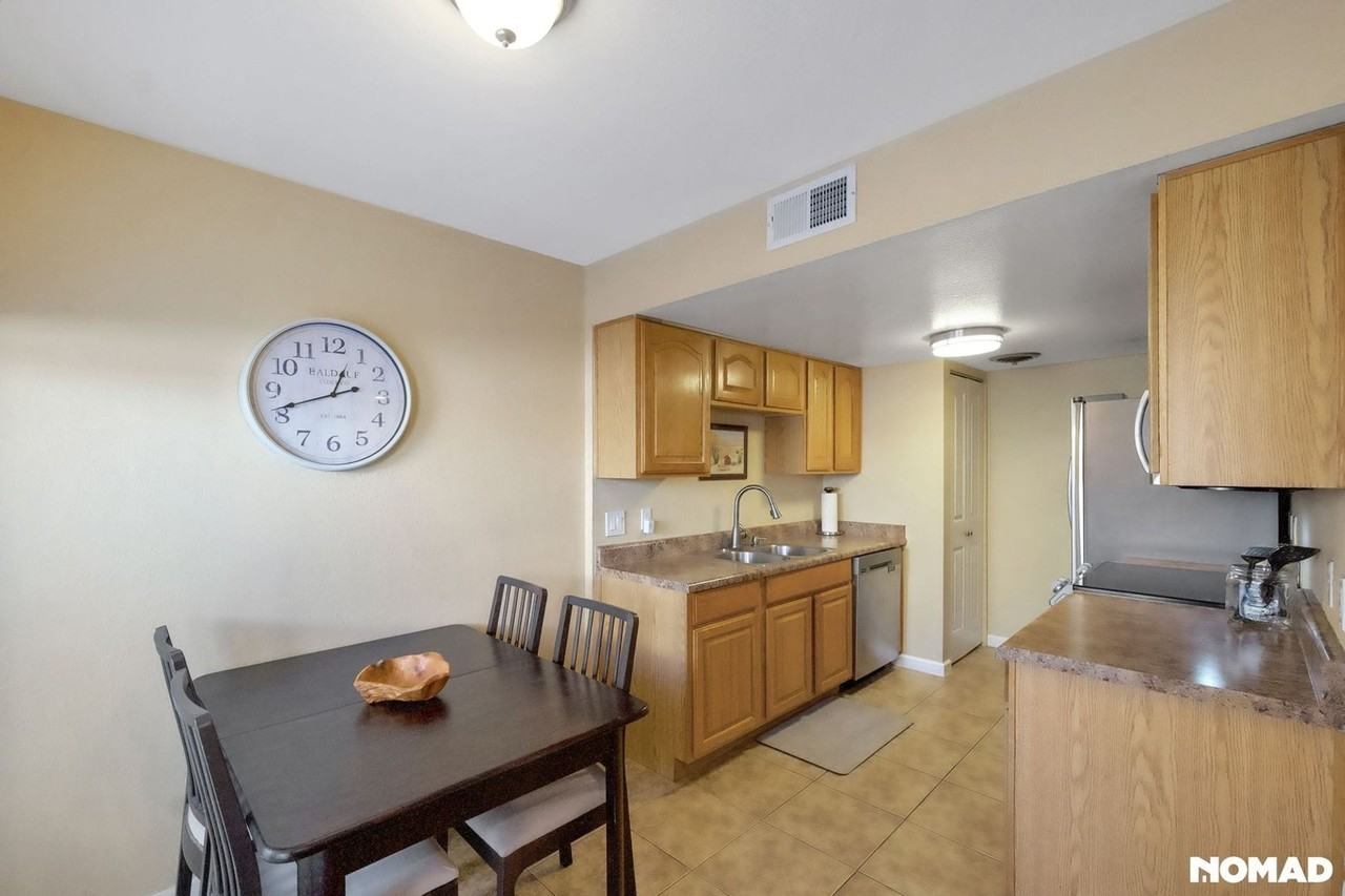 1049 N Granite Reef Rd - Photo 4 of 22