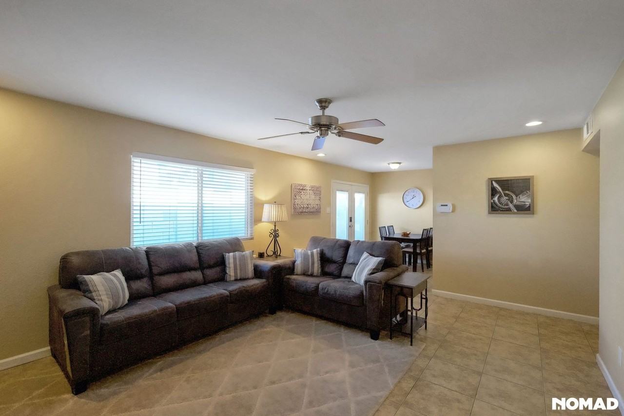 1049 N Granite Reef Rd - Photo 5 of 22