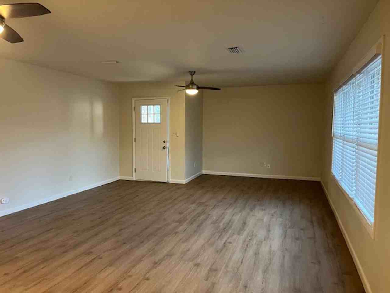 8784 Par Ln - Photo 3 of 15