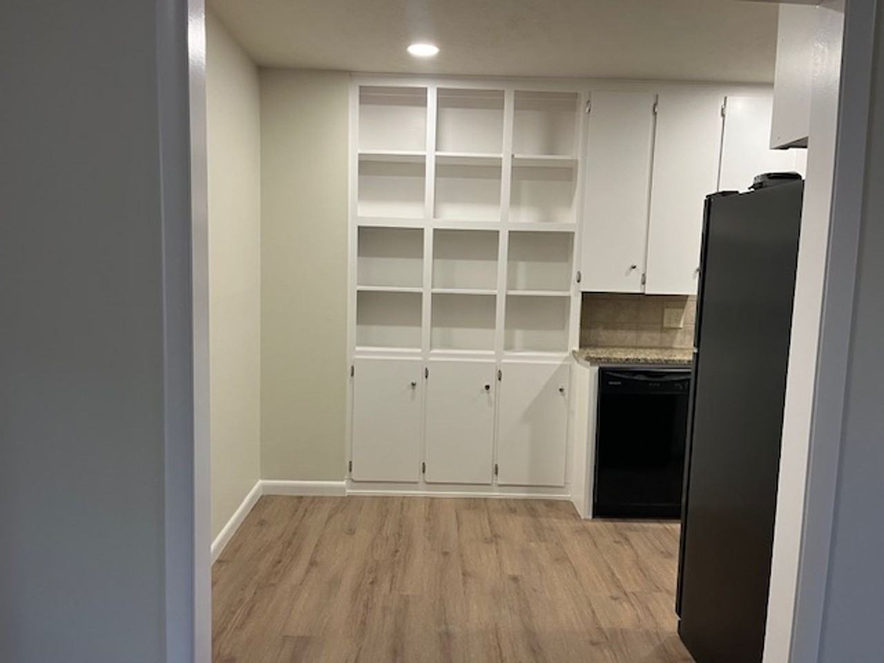 8787 Country Club Rd - Photo 7 of 26