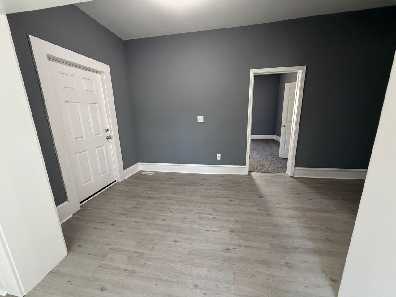 512 Maple Ave - Photo 4 of 39