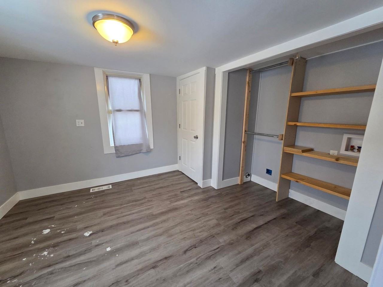 406 E Liberty St - Photo 5 of 15