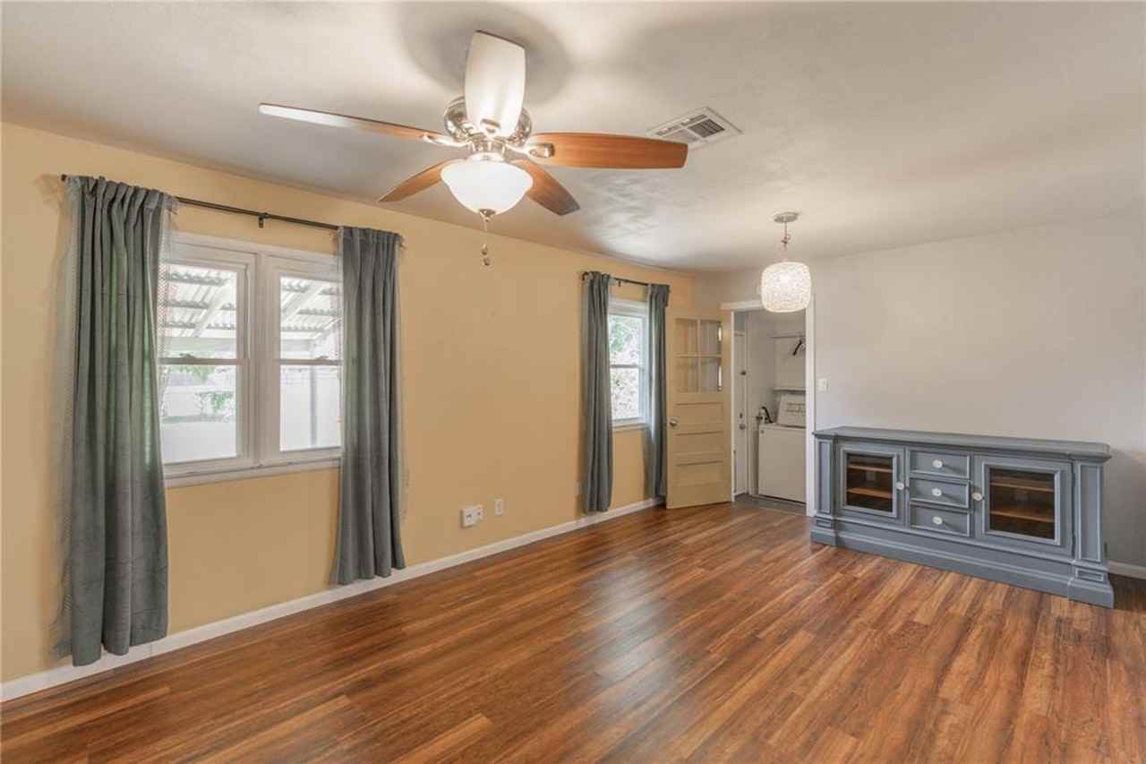 718 Highland Pkwy - Photo 2 of 26