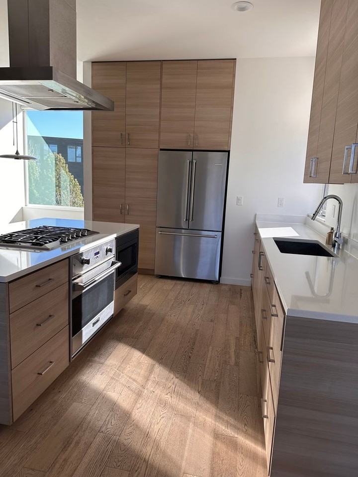 55 Sw Wall St #16 - Photo 6 of 37