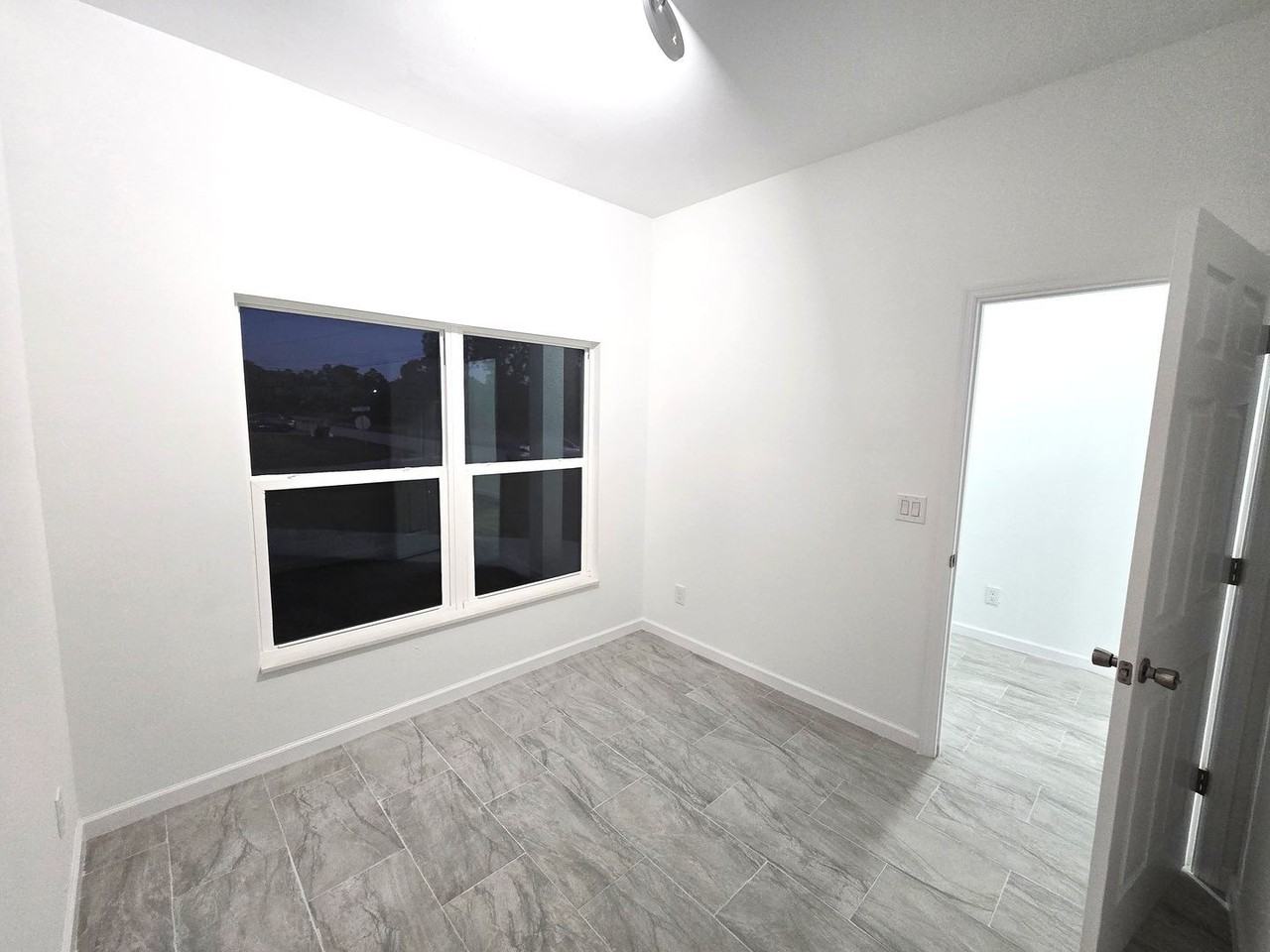 3107 73rd St W - Photo 5 of 40