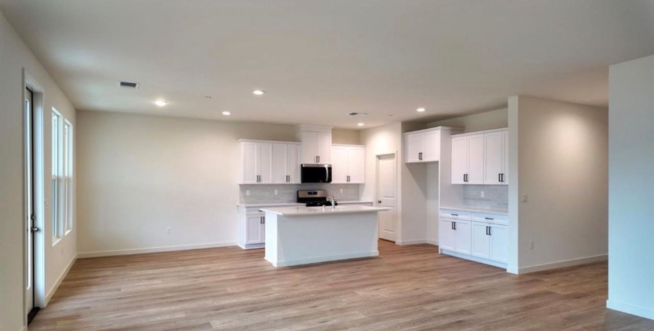 8417 Estes Park St - Photo 2 of 7