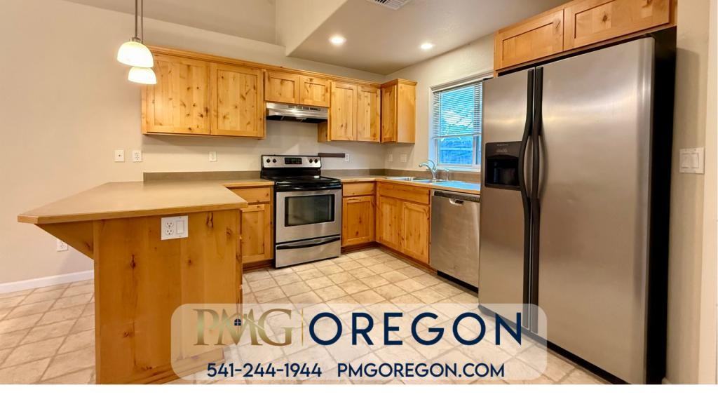 2156 Nw Tara Ln - Photo 3 of 12