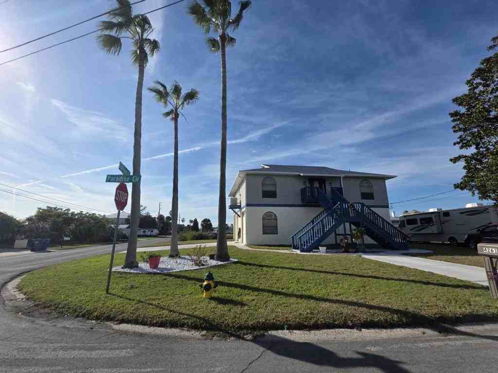 4261 Paradise Cir - Photo 2 of 29