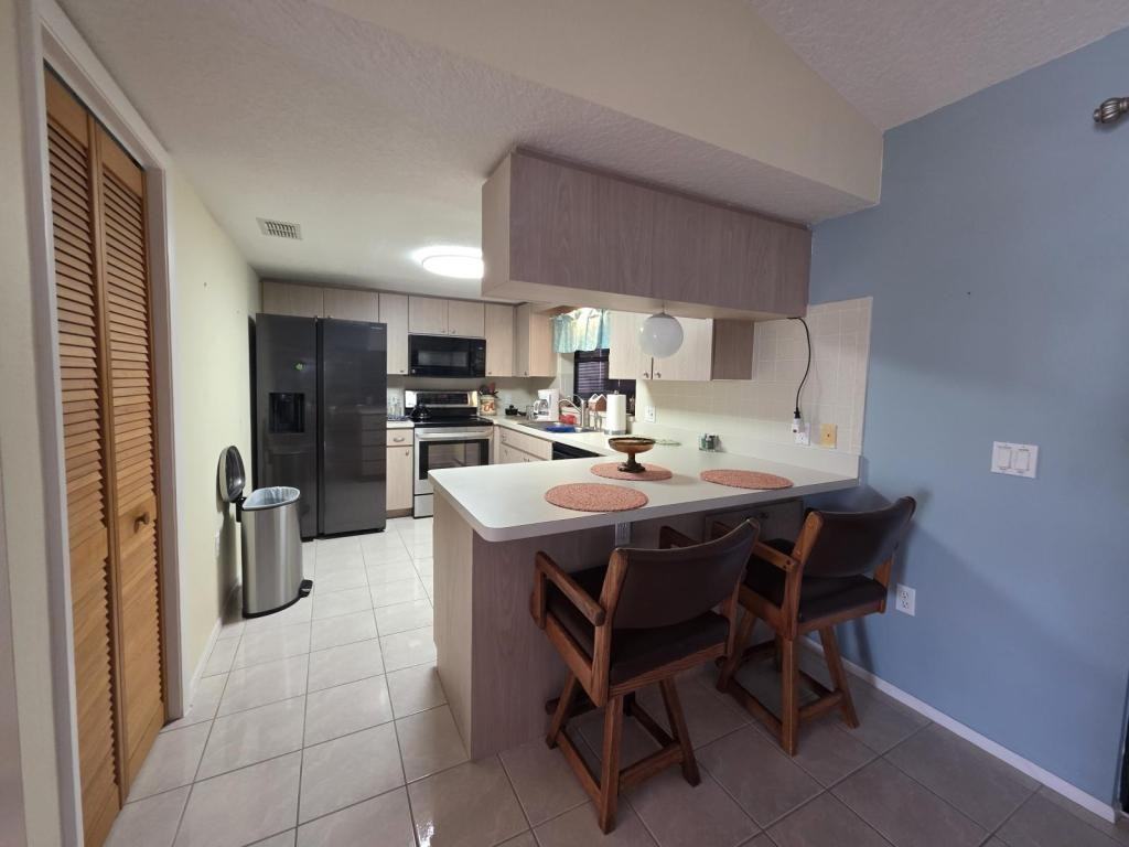 4261 Paradise Cir - Photo 5 of 29