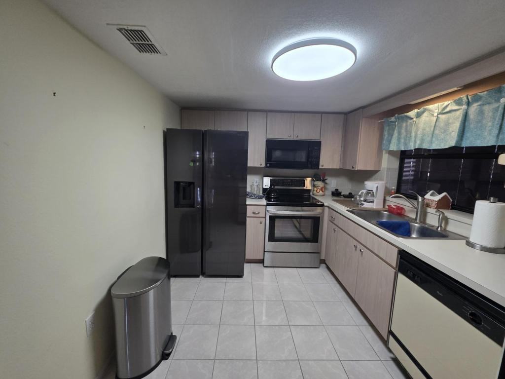 4261 Paradise Cir - Photo 6 of 29