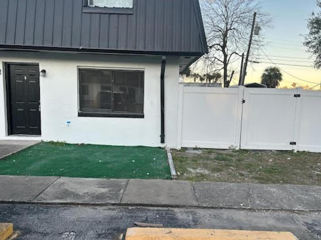 1215 Alabama Ave #D - Photo 2 of 26