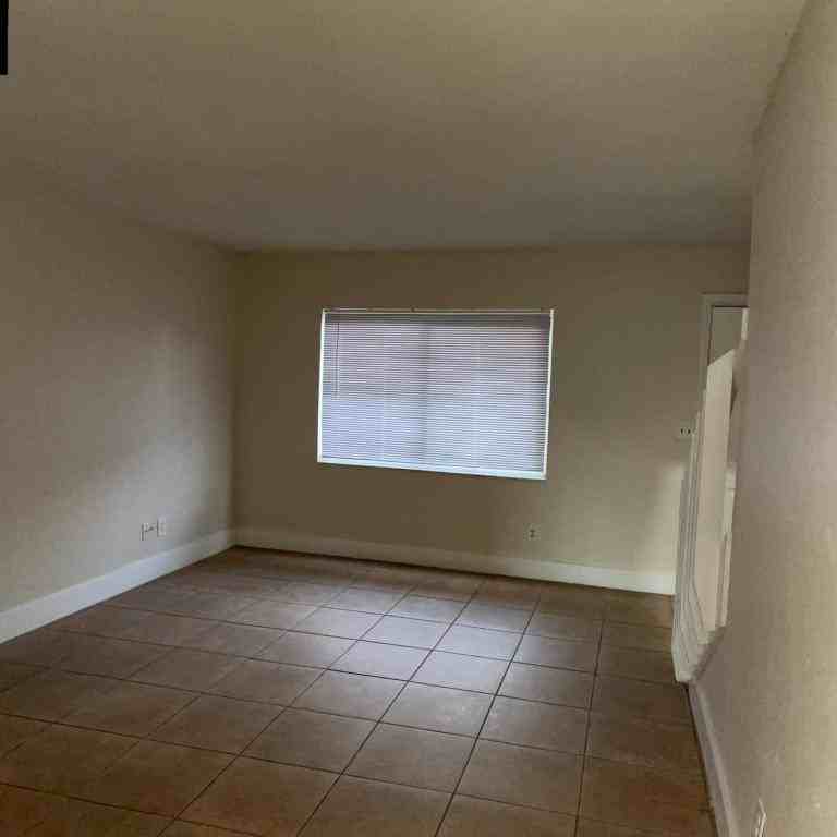 1215 Alabama Ave #D - Photo 6 of 26