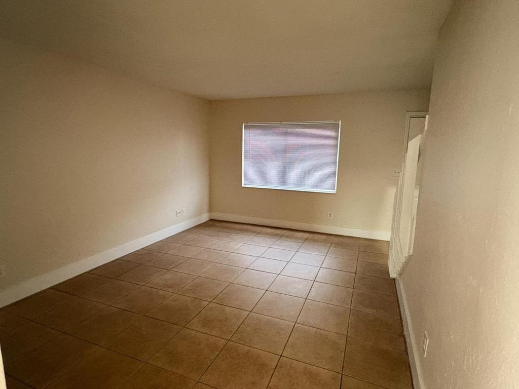 1215 Alabama Ave #D - Photo 7 of 26