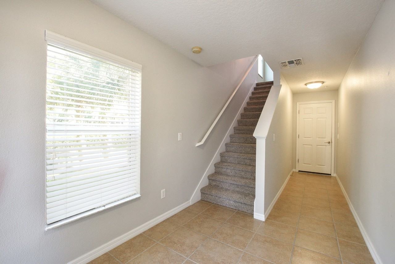 1061 Charter Oak Ln - Photo 6 of 18