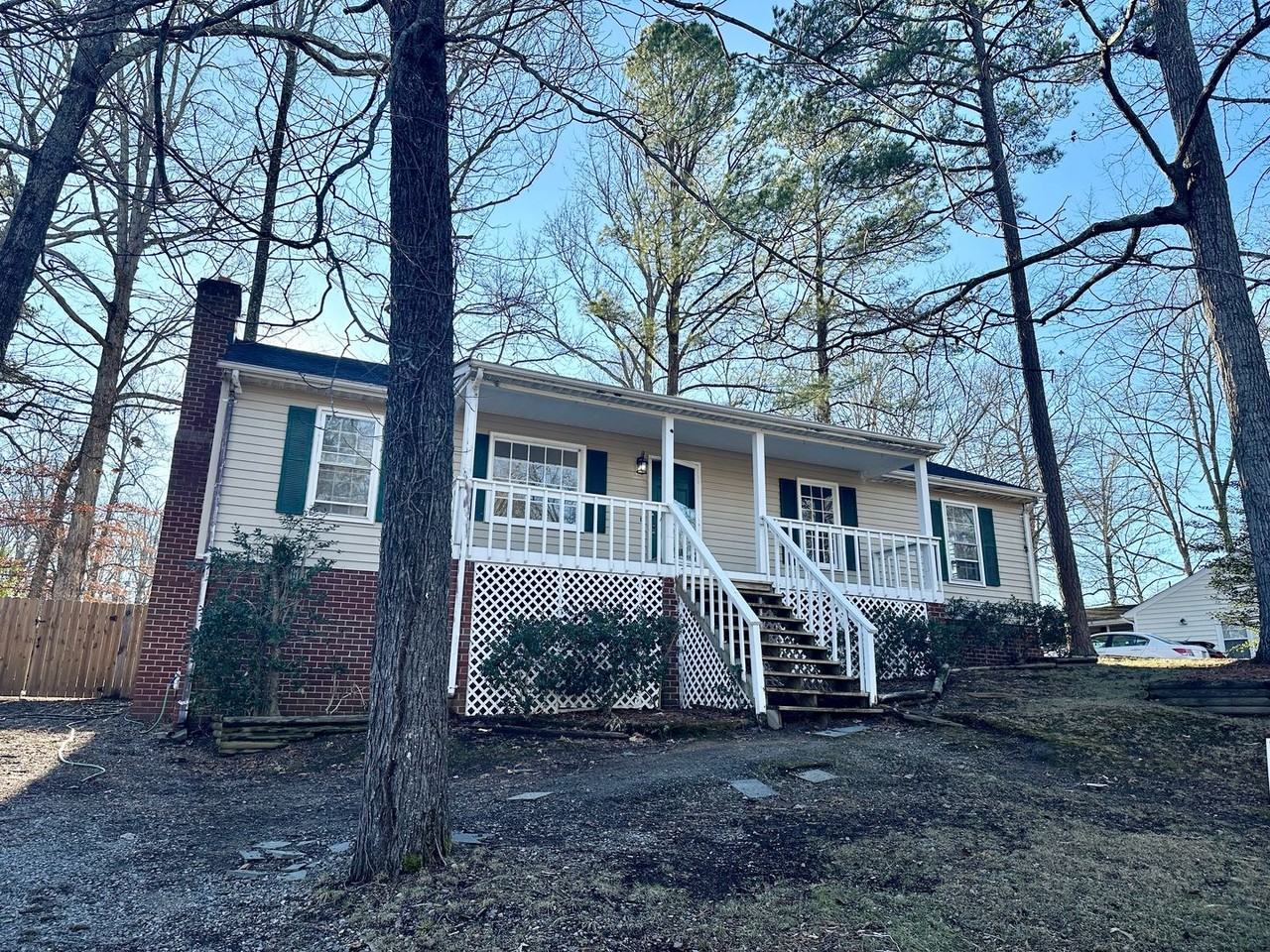 8413 Boones Trail Rd - Photo 2 of 15