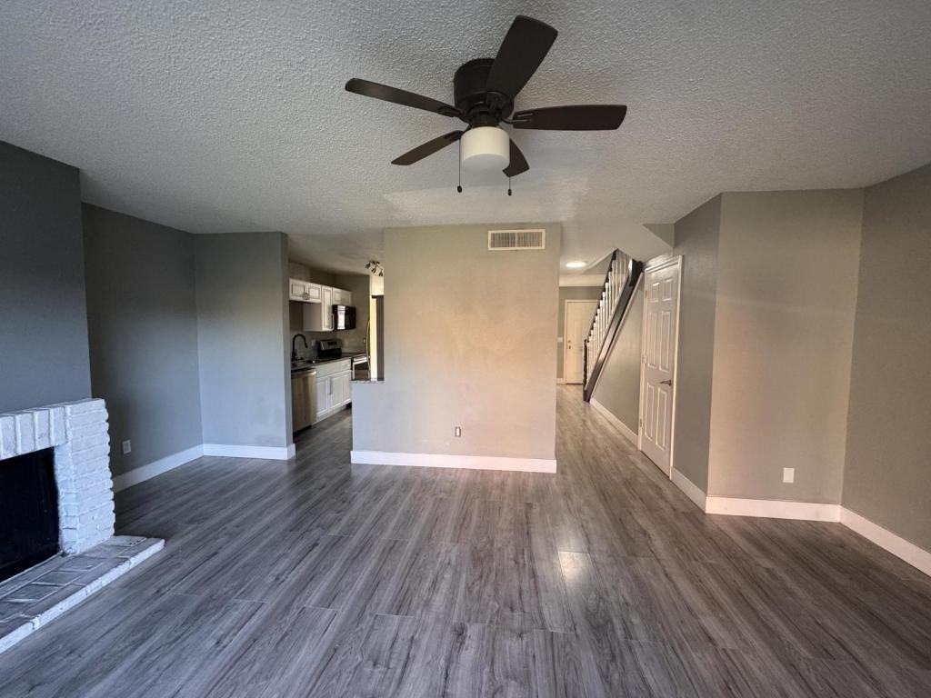 2357 Tom Jones St - Photo 4 of 14