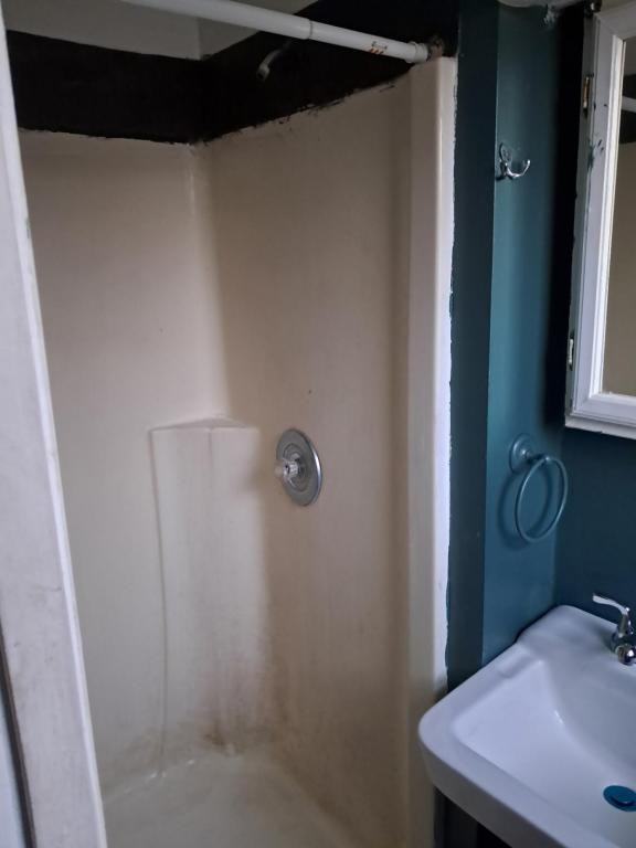 2015 W Albany Ave - Photo 5 of 5