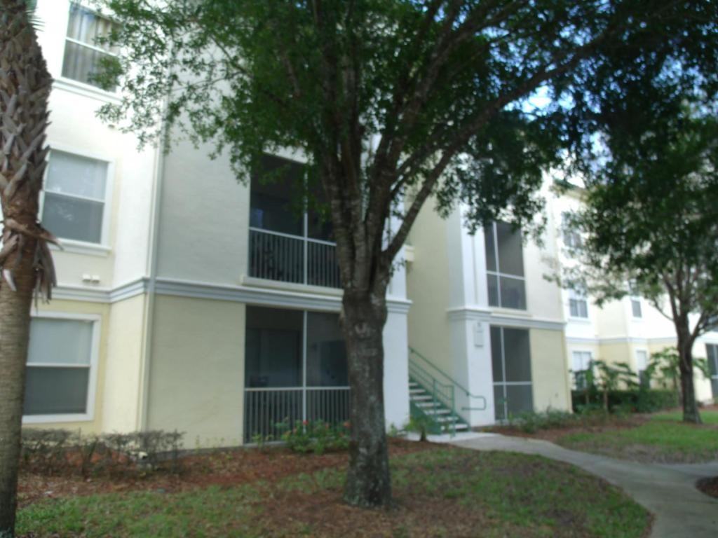 8919 Legacy Ct - Photo 2 of 24