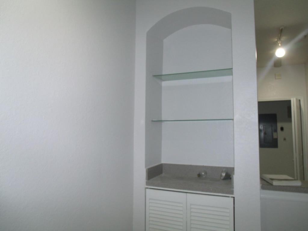 8919 Legacy Ct - Photo 5 of 24